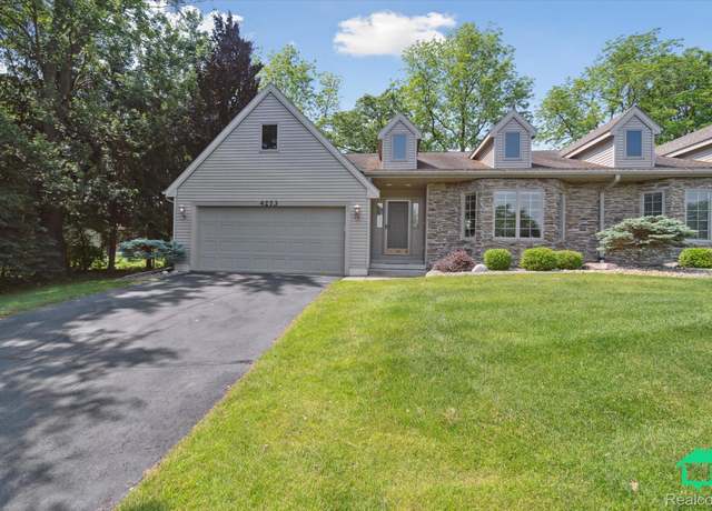 Property at 4273 Fairway Ln, Jackson, MI 49201, 2 beds, 2 baths