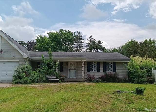 Property at 3375 Jacque St, Flint, MI 48532, 4 beds, 3 baths