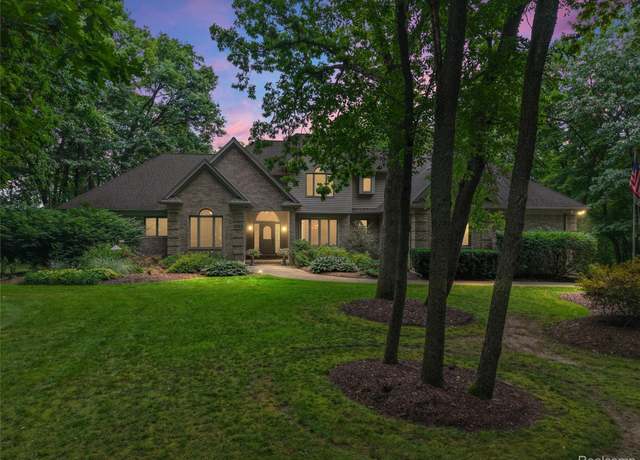 Property at 1444 W Clarkston Rd, Lake Orion, MI 48362, 4 beds, 3.5 baths