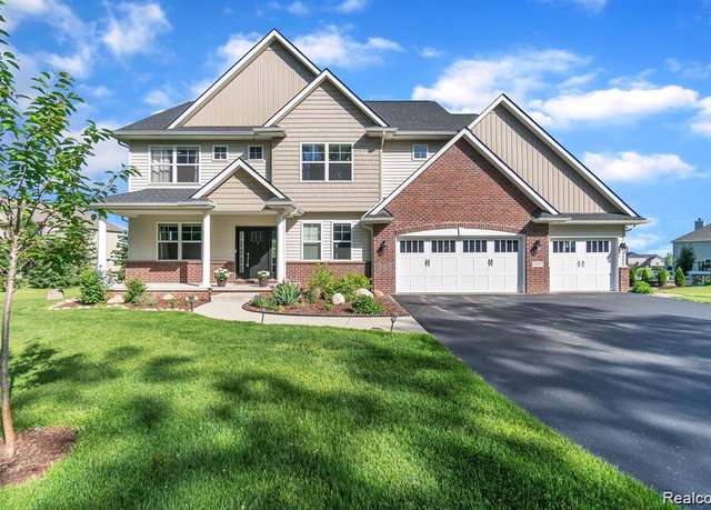 Property at 9857 Dartmouth Rd, Clarkston, MI 48348, 4 beds, 3.5 baths