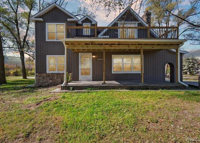 Property at 23010 Waltz Rd, New Boston, MI 48164, 5 beds, 2 baths