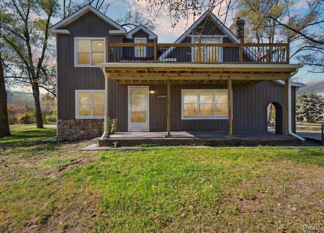 Property at 23010 Waltz Rd, New Boston, MI 48164, 5 beds, 2 baths