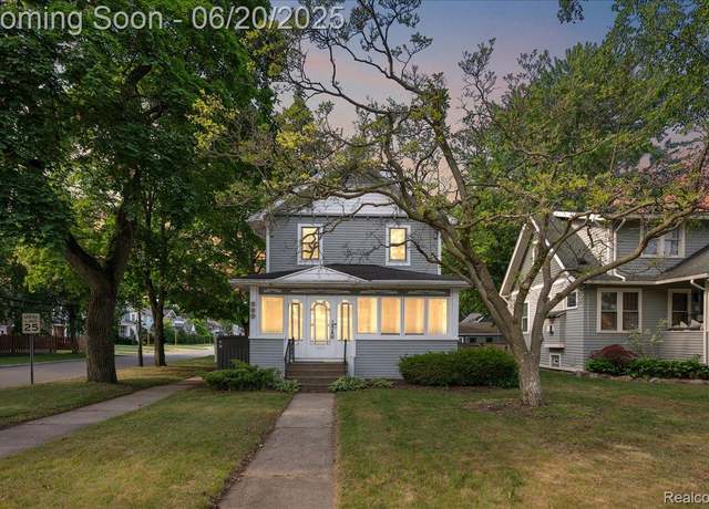 Property at 820 E Lincoln Ave, Royal Oak, MI 48067, 3 beds, 1 bath