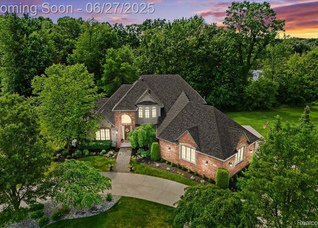 Property at 10734 Stoney Point Dr, South Lyon, MI 48178, 5 beds, 5.5 baths