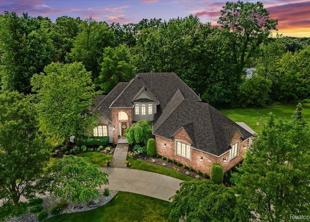 Property at 10734 Stoney Point Dr, South Lyon, MI 48178, 5 beds, 5.5 baths