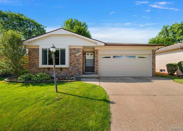 Property at 16322 Canterbury Ct, Macomb, MI 48044, 2 beds, 1.5 baths