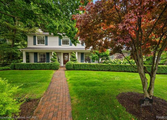 Property at 3554 Burning Bush Rd, Bloomfield Hills, MI 48301, 5 beds, 3.5 baths