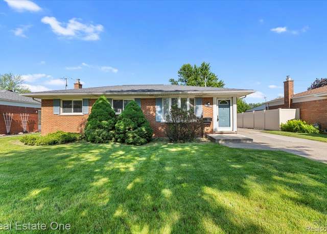 Property at 23707 E Fairway Dr, Woodhaven, MI 48183, 3 beds, 2 baths