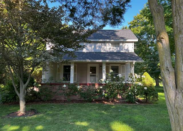 Property at 389 Hillsdale St, Hillsdale, MI 49242, 3 beds, 2 baths