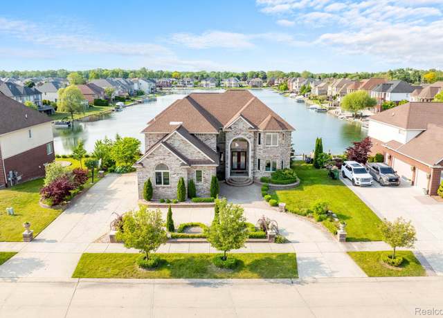 Property at 4303 S Lake Ln, Shelby Twp, MI 48316, 4 beds, 4.5 baths