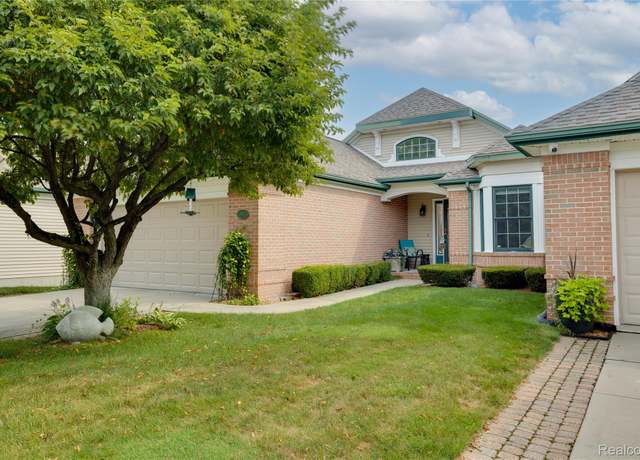 Property at 923 Dockside Dr #15, Port Huron, MI 48060, 3 beds, 3 baths