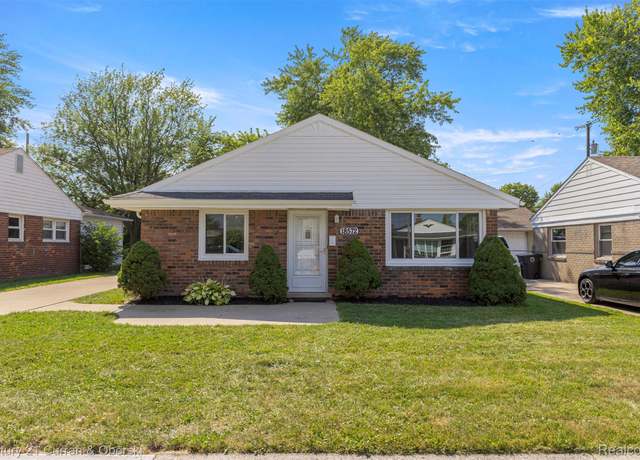 Property at 18572 Hinton St, Riverview, MI 48193, 3 beds, 1 bath