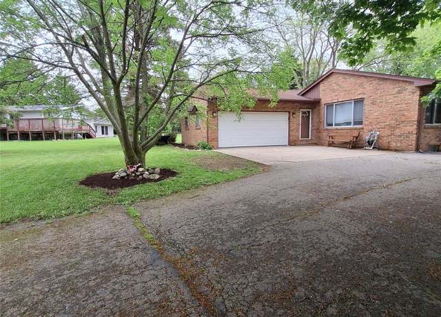 Property at 3827 Woodland Dr, Hadley Township, MI 48455, 3 beds, 1 bath