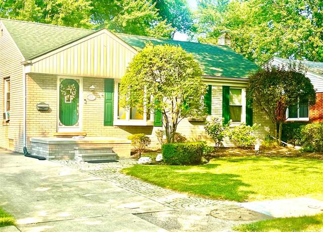 Property at 20651 Damman St, Harper Woods, MI 48225, 3 beds, 2 baths