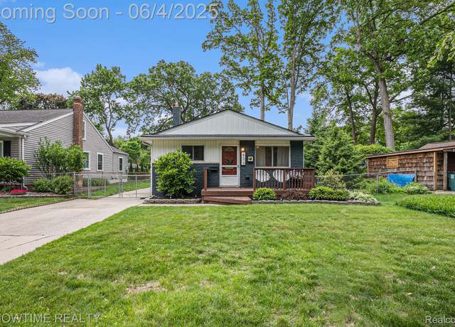 Property at 633 Ellen Ave, Royal Oak, MI 48073, 4 beds, 1.5 baths