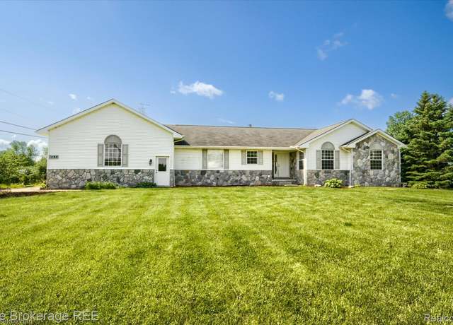 Property at 1484 E Baldwin Rd, Grand Blanc, MI 48439, 3 beds, 2.5 baths
