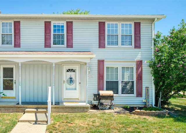 Property at 28306 Coventry Ct, Trenton, MI 48183, 2 beds, 1.5 baths