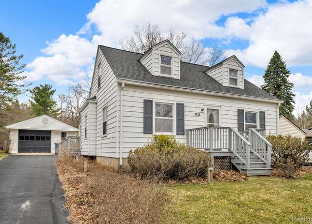 Property at 3389 Beaumont Rd, Ann Arbor, MI 48105, 3 beds, 1 bath
