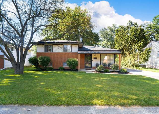 Property at 33133 Pierce St, Garden City, MI 48135, 3 beds, 1.5 baths