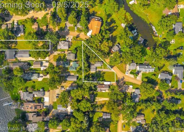 Property at 9467 Leona St, White Lake Charter Township, MI 48386, 2 beds, 1 bath