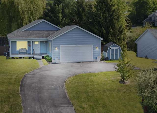Property at 930 Cherry Ridge Dr, Traverse City, MI 49686, 4 beds, 3 baths