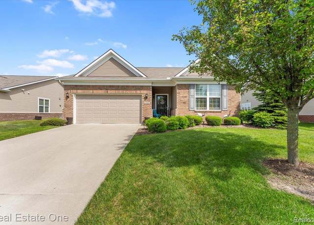 Property at 23893 Manistee Ln, Flat Rock, MI 48134, 2 beds, 2 baths