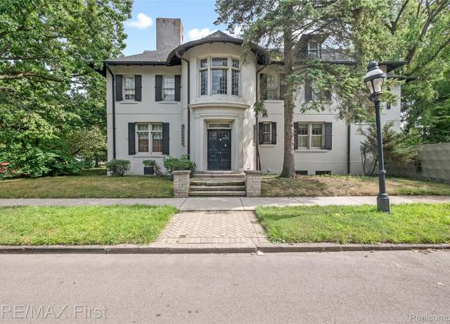 Property at 3065 Iroquois St, Detroit, MI 48214, 6 beds, 5 baths