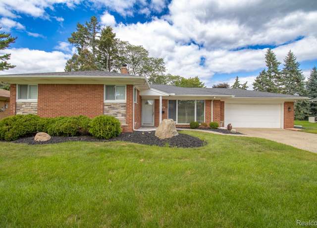 Property at 33660 Wood St, Livonia, MI 48154, 3 beds, 2 baths