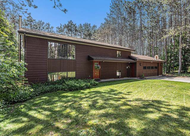 Property at 4209 Bridlewood Dr, Traverse City, MI 49685, 3 beds, 2 baths
