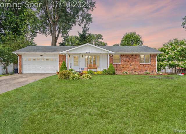 Property at 2150 Dunwoodie St, Ortonville, MI 48462, 3 beds, 2.5 baths