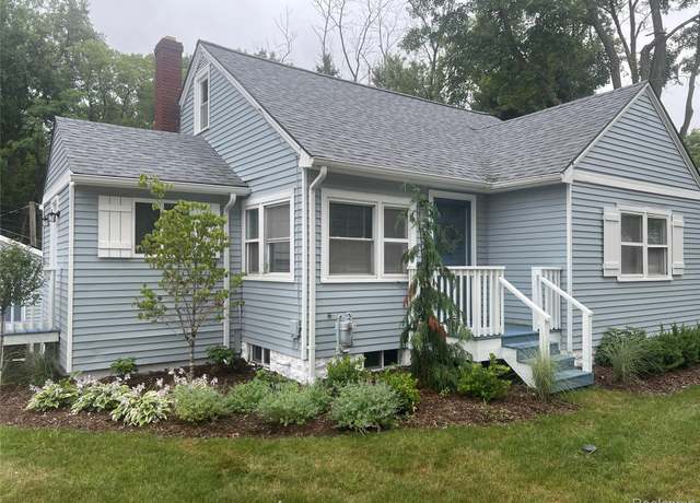 Property at 1284 Rochester Rd, Addison Township, MI 48367, 3 beds, 1 bath