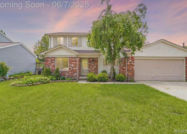 Property at 43819 Fredericksburg St, Canton, MI 48188, 3 beds, 2.5 baths