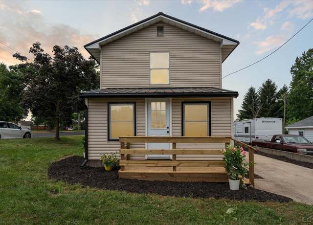 Property at 956 Howell Ave, Adrian, MI 49221, 3 beds, 1 bath