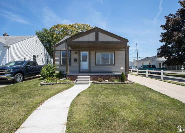 Property at 3867 17th St, Wyandotte, MI 48192, 3 beds, 2.5 baths