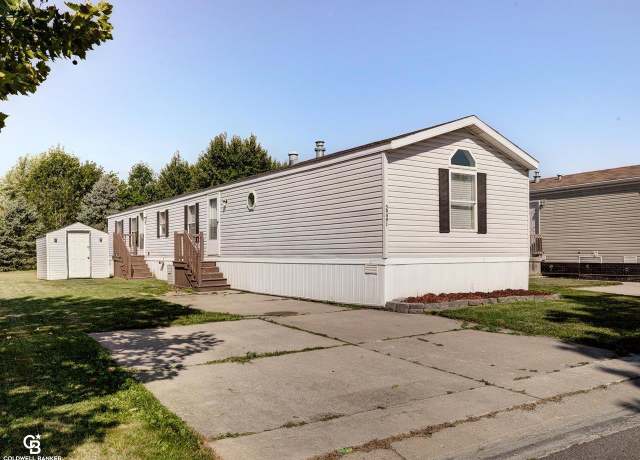 Property at 59491 Julie Ln, New Haven Village, MI 48048, 3 beds, 2 baths