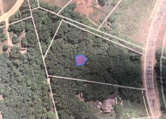 Property at 3362 Prescott Dr, Howell, MI 48843