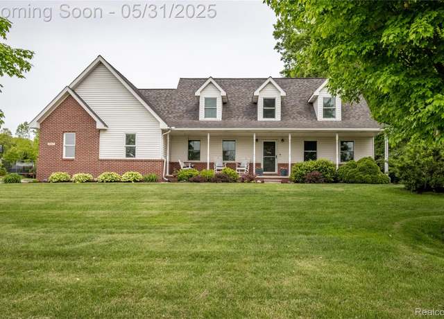 Property at 9863 Wynbrook Ln, Howell, MI 48843, 5 beds, 3.5 baths