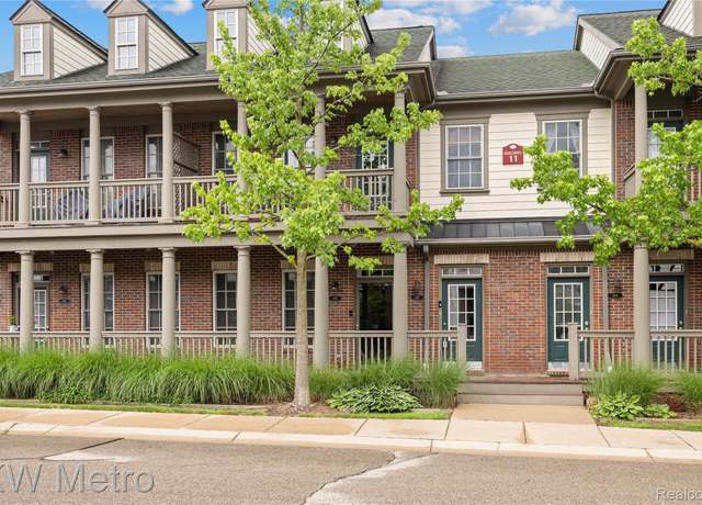 Property at 195 Jotham Ave Ave, Auburn Hills, MI 48326, 2 beds, 2 baths