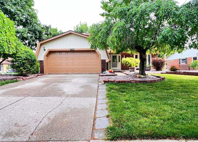 Property at 6746 Edgewood Rd, Canton, MI 48187, 4 beds, 2.5 baths