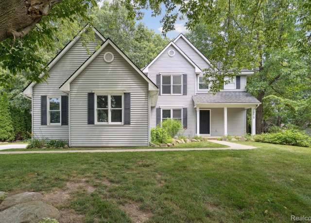 Property at 16413 E Horseshoe Trl, Linden, MI 48451, 4 beds, 3.5 baths