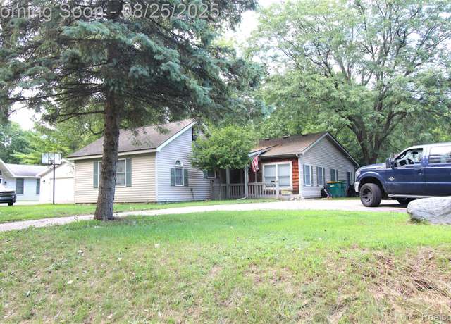 Property at 308 N Seymour Rd, Flushing, MI 48433, 3 beds, 1.5 baths
