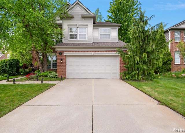 Property at 3796 Briarbrooke Ln, Rochester, MI 48306, 3 beds, 2.5 baths