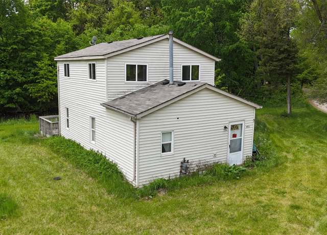 Property at 9617 Portage Trl, White Lake, MI 48386, 2 beds, 1 bath