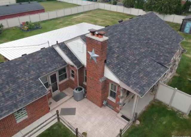 Property at 8949 Roslyn St, Livonia, MI 48150, 4 beds, 2.5 baths