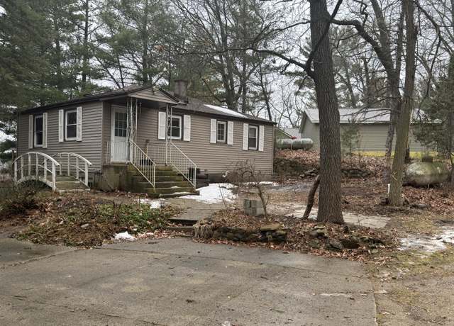 Property at 7985 Island View Dr, Newaygo, MI 49337, 3 beds, 2 baths