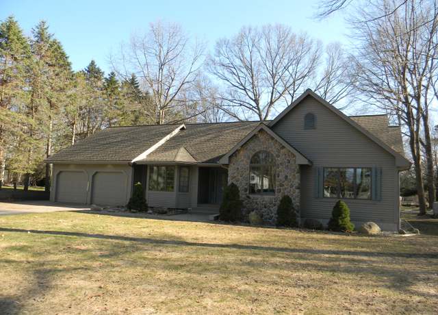 Property at 6679 W Timber Ln, Ludington, MI 49431, 3 beds, 2.5 baths