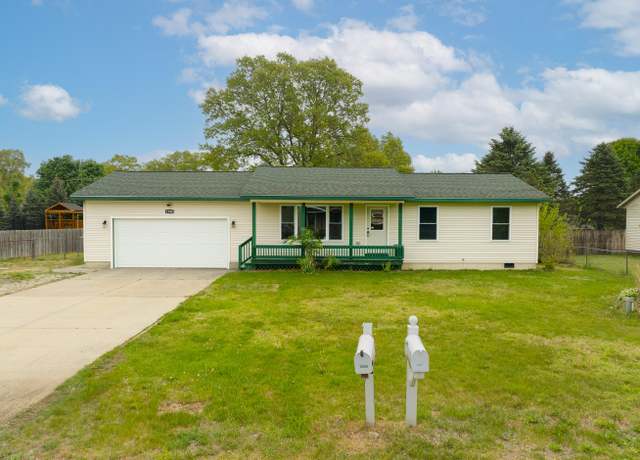 Property at 1286 Holiday St, Muskegon, MI 49442, 3 beds, 1.5 baths