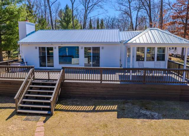 Property at 5001 Ruby Dr, Gladwin, MI 48624, 3 beds, 2 baths