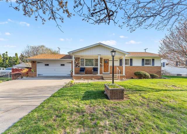 Property at 23743 Liddle St, Brownstown, MI 48183, 3 beds, 1 bath