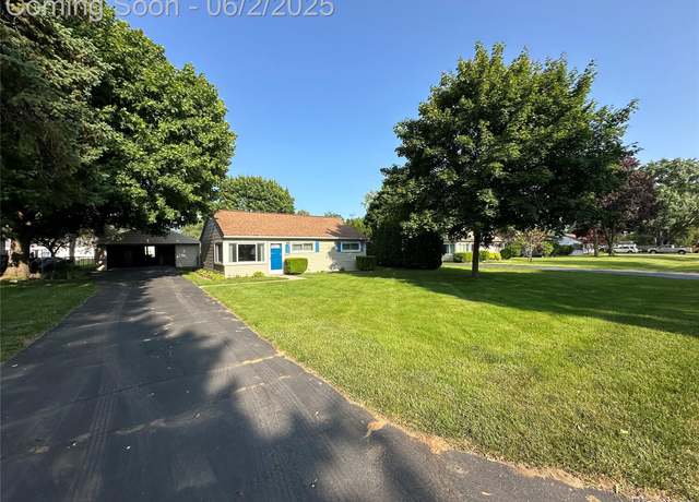Property at 2068 Kohler St, Waterford, MI 48329, 3 beds, 1 bath